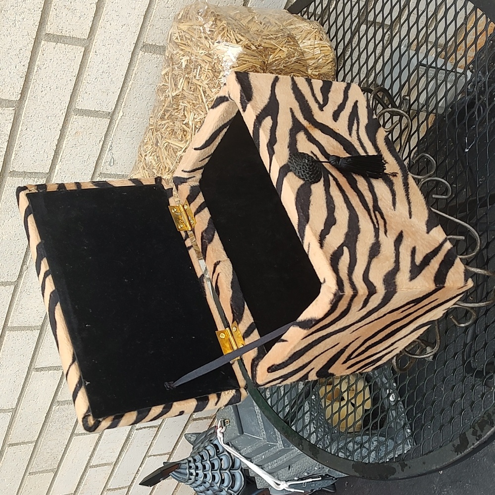 Leopard Jewelry Box - Picture 11 of 11